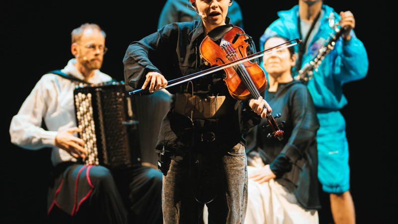 The Alonetimes - Ep.1 "The fragmented stories of our solitudes"