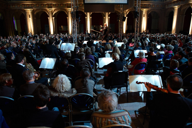 Le Brussels Philharmonic joue Terretektorh © Philippe Stirnweiss