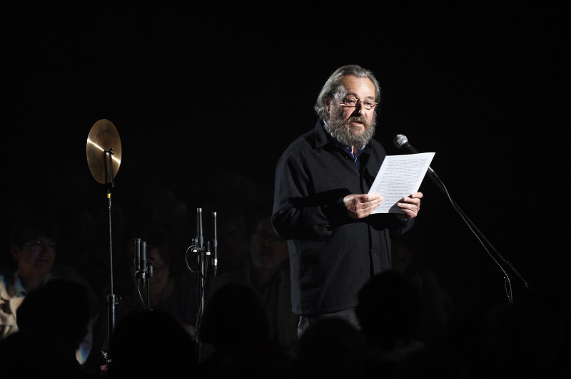 "Le Noir de l'Etoile" / André Pomarat récite le texte de Jean-Pierre Luminet (astrophysicien) © Philippe Stirnweiss