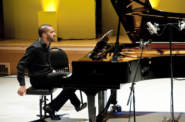 Wilhem Latchoumia © Camille Roux