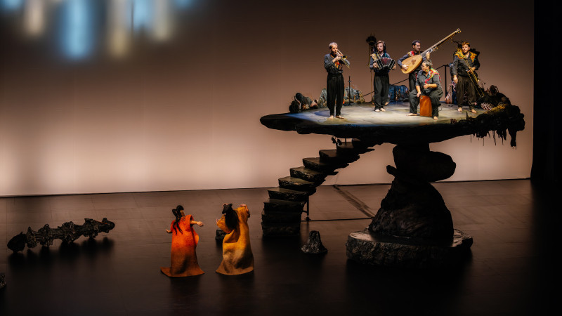 Último helecho (Nina Laisné, François Chaignaud, Nadia Larcher), Festival Musica Strasbourg, 2025 © Thaïs Breton
