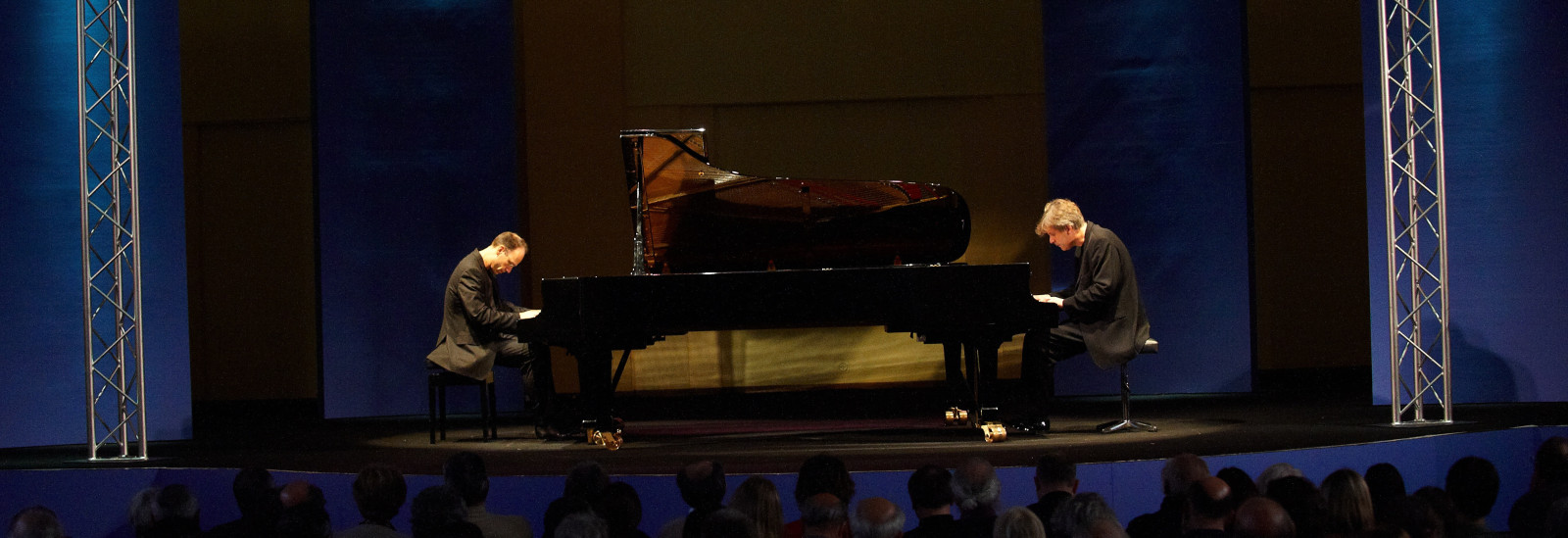Andreas Grau / Götz Schumacher, piano